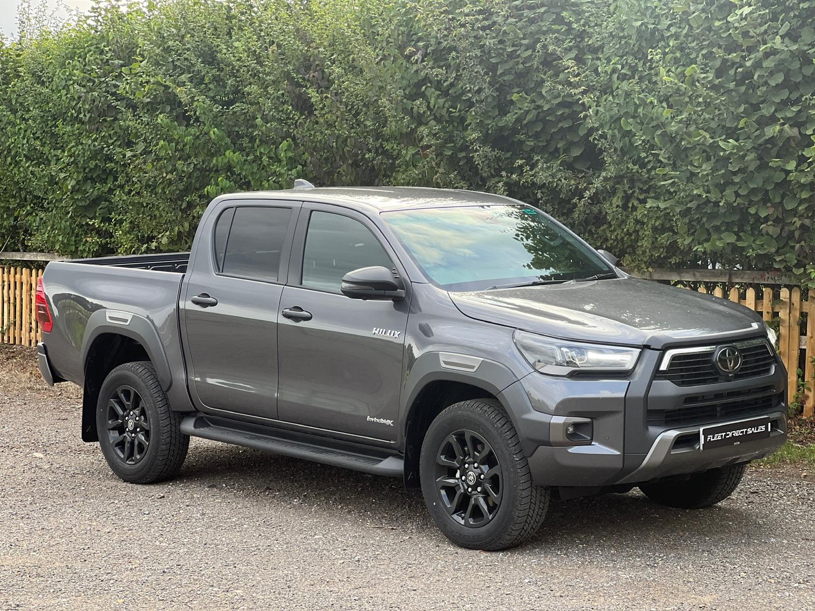 Toyota Hilux Invincible X Hybrid